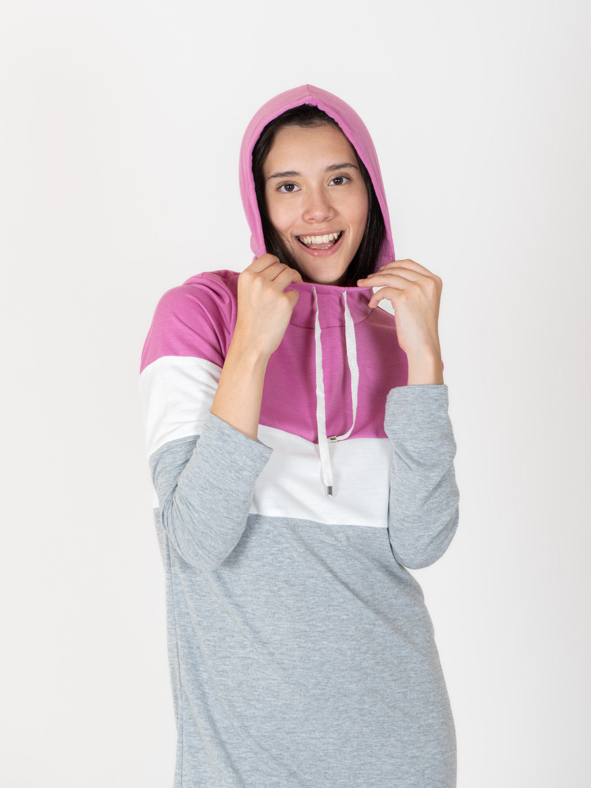 TIL2211-085 CAMISON EN FRENCH TERRY ,SUDADERA MANGA LARGA CON BATA EN COLOR ROSA, CAPUCHA CON CUELLO ALTO Y JARETA FUNCIONAL, FRANJA COLOR OFF WHITE, MANGA LARGA