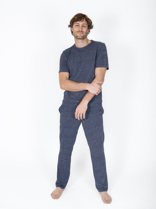 Creaciones Parisinas, Pijama caballero, pantalon gris liso manga corta cuello redondo.