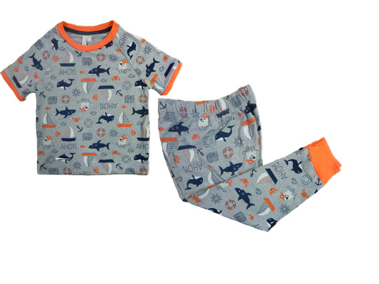 Pijama niño con pantalón estampado tiburones