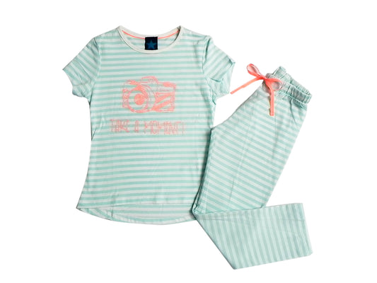 Pijama niña estampado cámara