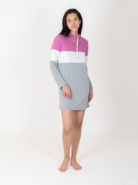 TIL2211-085 CAMISON EN FRENCH TERRY ,SUDADERA MANGA LARGA CON BATA EN COLOR ROSA, CAPUCHA CON CUELLO ALTO Y JARETA FUNCIONAL, FRANJA COLOR OFF WHITE, MANGA LARGA
